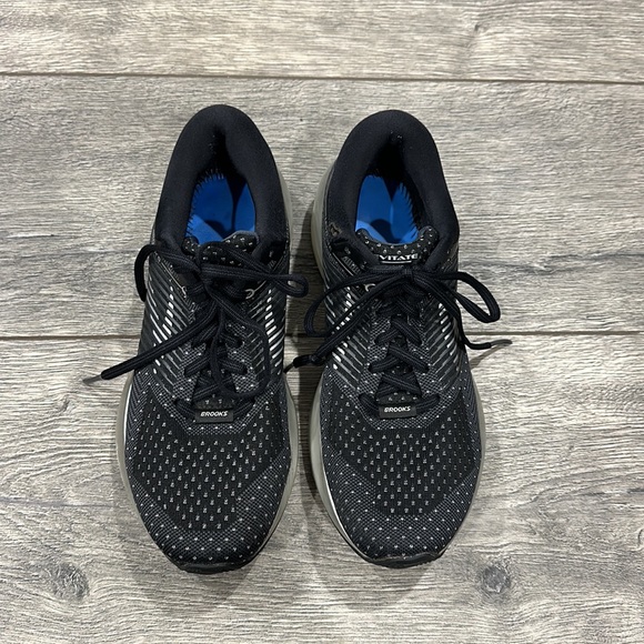 • Brooks • Womens Levitate Running Athletic Shoes Lace Up Style: 1202581B004 - Picture 2 of 6